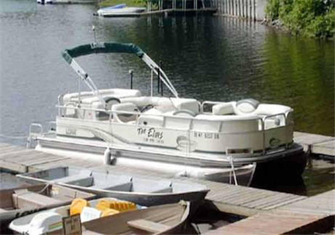 The Elms Waterfront Cottages Lake Luzerne ภายนอก รูปภาพ